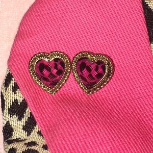 💖NWOT Betsey Johnson Leopard Heart Earrings!💖